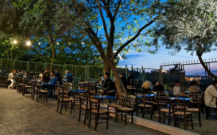 Τα θρυλικά cafe της Αθήνας που συνεχίζουν να γράφουν ιστορία