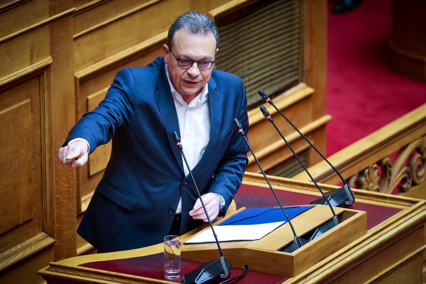 Φάμελλος: «Ο πρωθυπουργός οφείλει να έλθει στην Βουλή και να απολογηθεί»