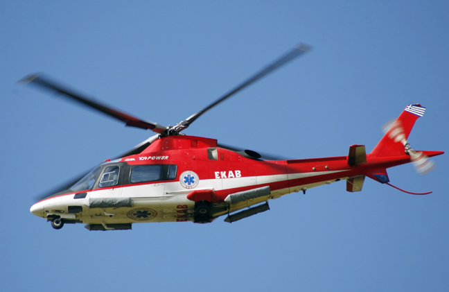 Ελικόπτερο του ΕΚΑΒ πετά προς Νάξο