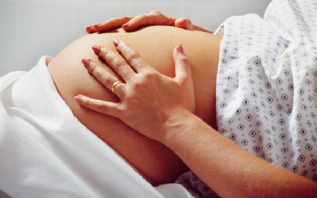 Οι αγχωμένες έγκυοι επιμηκύνουν τη διάρκεια του τοκετού