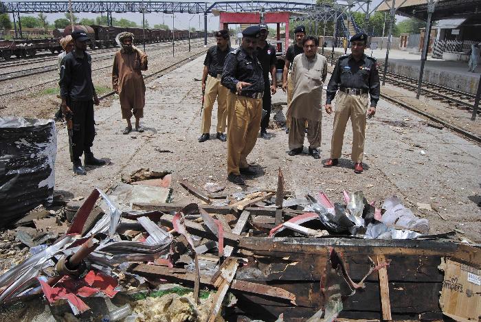 Νεκροί σε επίθεση εναντίον πακιστανού αξιωματούχου