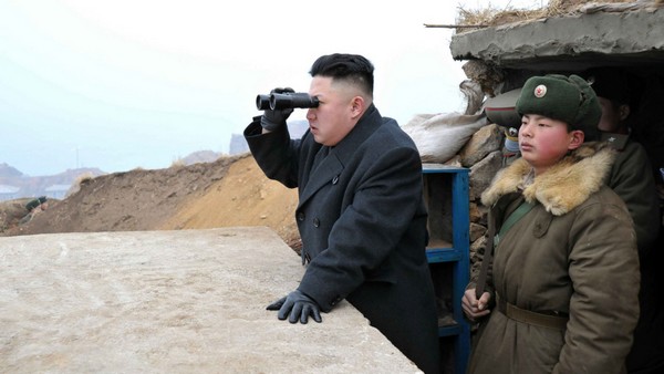 Ασκήσεις με αληθινά πυρά από τη Βόρεια Κορέα