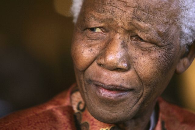 Εξιτήριο από το νοσοκομείο έλαβε ο Νέλσον Μαντέλα