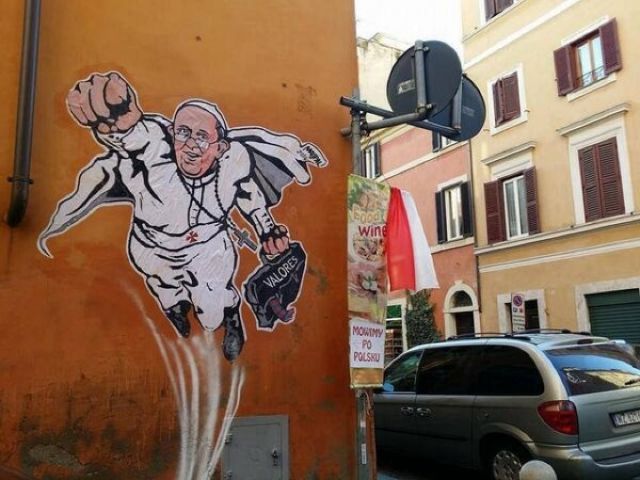 Ο Πάπας Φραγκίσκος έγινε&#8230; Σούπερμαν!