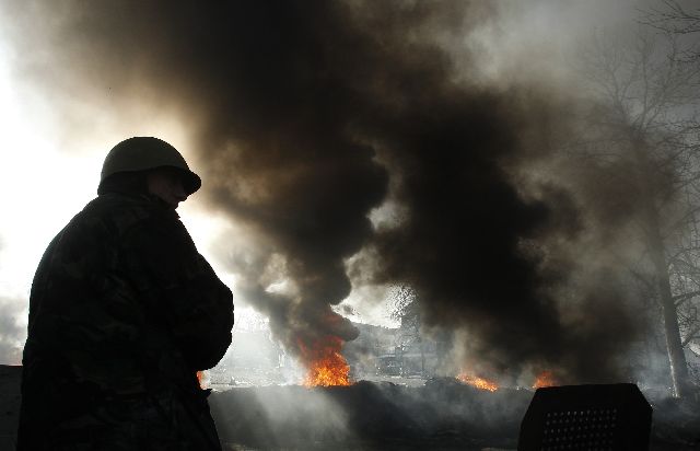 Πυρά και εκρήξεις για πρώτη φορά στο Ντόνετσκ