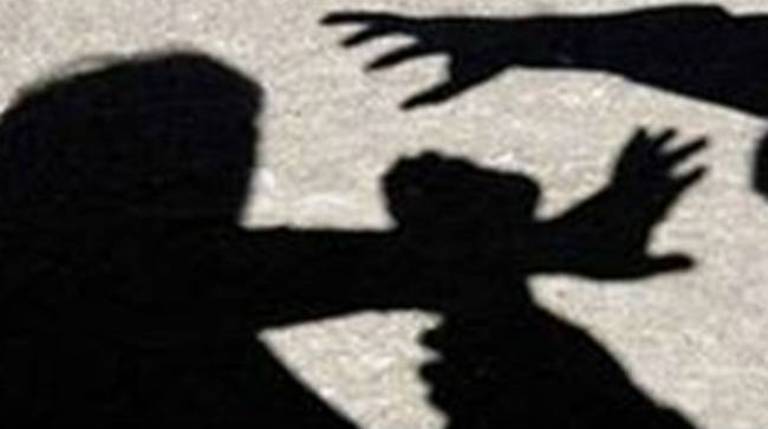 Ναύπλιο: 13χρονος κατήγγειλε τον πατέρα του ότι τον έδειρε στη μέση του δρόμου