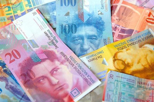 Επιτακτική η λήψη μέτρων για τους δανειολήπτες σε ελβετικό φράγκο