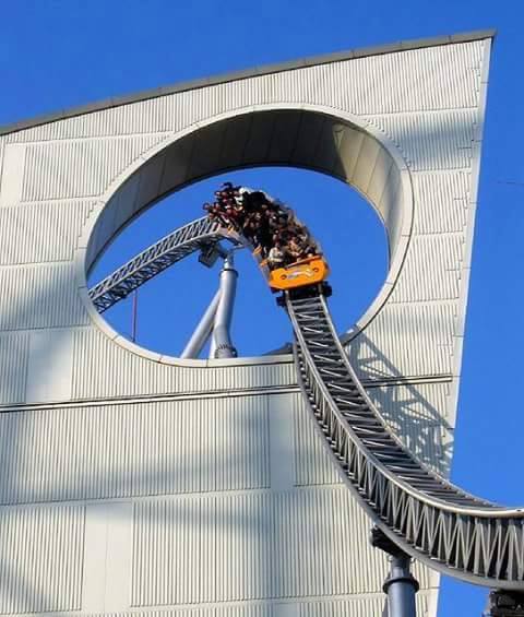 Roller coasters που κόβουν ανάσες