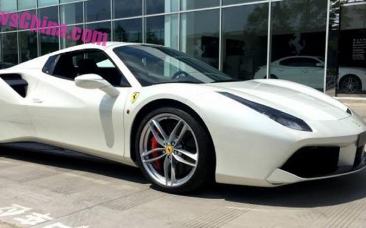 Προ των πυλών η Ferrari 488 GTB Spider (pics)