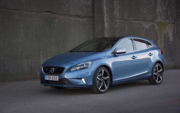 Νέο Volvo V40 και V40 Cross Country 1.5 T3 (pics)