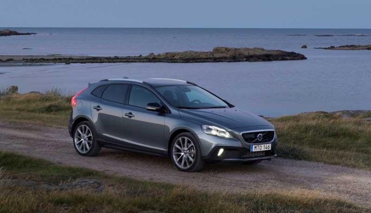 Νέο Volvo V40 και V40 Cross Country 1.5 T3 (pics)