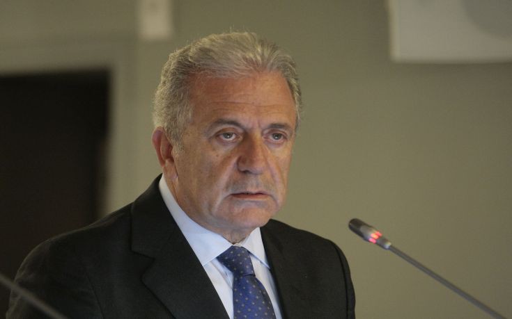 Αβραμόπουλος: Ο στόχος είναι να φτάσουμε στις 6.000 μετεγκαταστάσεις τον μήνα