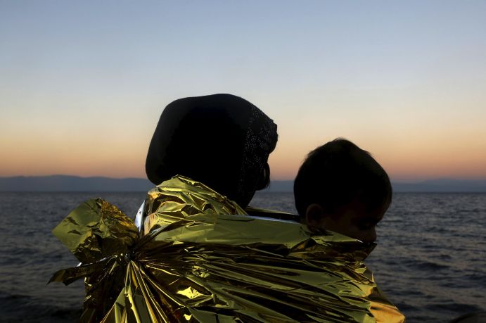 Πάνω από 1.700 πρόσφυγες και μετανάστες έφτασαν το τελευταίο 24ωρο στα νησιά