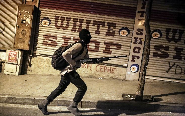 Όλο και πιο δυνατά ηχούν τα τύμπανα του πολέμου στη Τουρκία