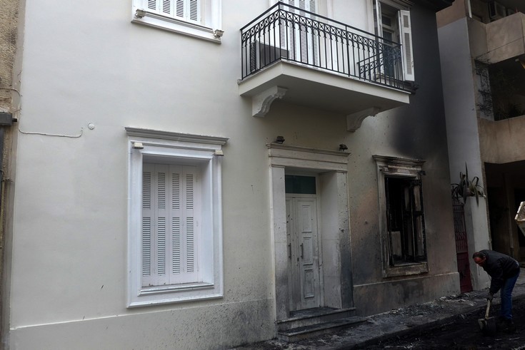Φωτιές άναψε η δήλωση Κουμουτσάκου για την επίθεση στο σπίτι του Αλέκου Φλαμπουράρη