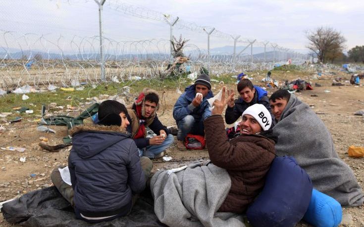 Με αργούς ρυθμούς η ροή προσφύγων στην Ειδομένη