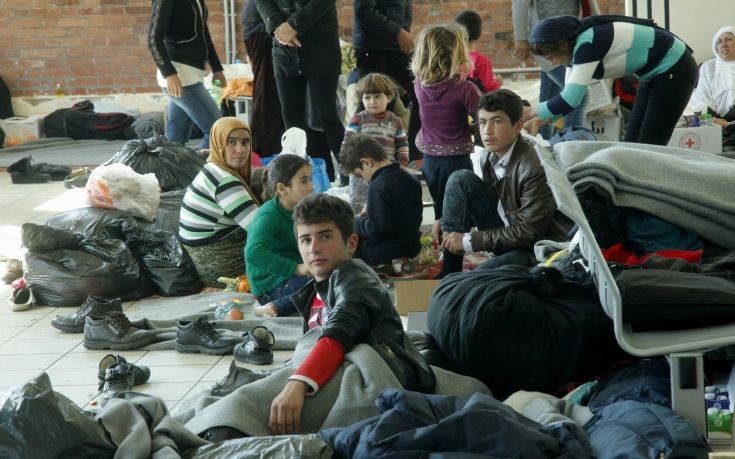 Ο δήμος Πειραιά στο πλευρό των προσφυγών