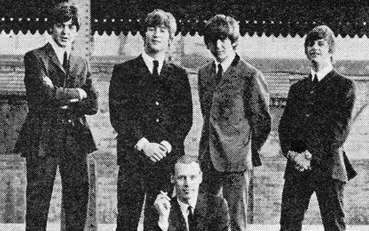 Πέθανε ο θρυλικός παραγωγός των Beatles George Martin