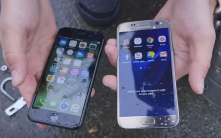 Τα iPhone 7 και Samsung Galaxy S7 δοκιμάζονται κάτω από το νερό