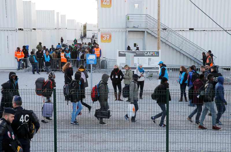 Οκτώ μετανάστες στη Γαλλία, εντοπίστηκαν ζωντανοί σε φορτηγό-ψυγείο