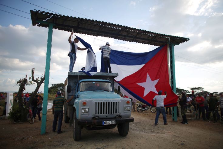 2016-12-03T033721Z_611367746_RC1DFBA65370_RTRMADP_3_CUBA-CASTRO