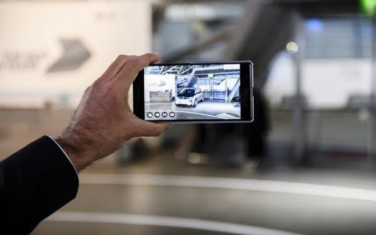 Εικονική εξερεύνηση των μοντέλων BMW i3 και i8 με τεχνολογία της Google