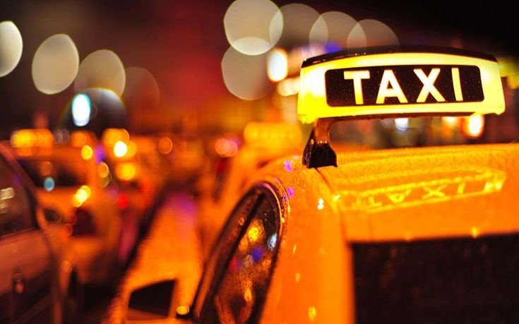 Στη μείωση του ΦΠΑ εντάσσονται και τα κόμιστρα των ταξί