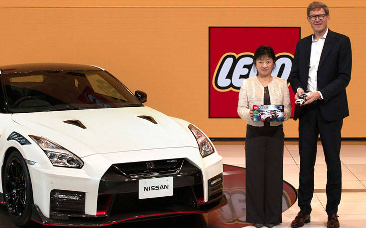 To Nissan GT-R Nismo και σε Lego