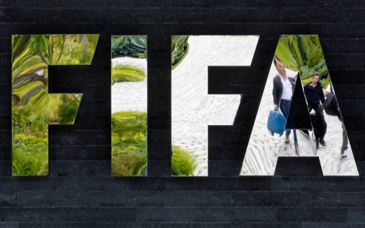 Κορονοϊός: Η FIFA είναι υπέρ της μείωσης 50% στους μισθούς των ποδοσφαιριστών