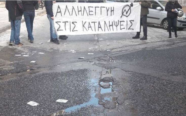 Κουκάκι: Αντιεξουσιαστές ανακατέλαβαν τα κτίρια «Ματρόζου 45» και «Παναιτωλίου 21»