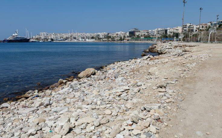 Αυτές είναι οι ακατάλληλες παραλίες για κολύμπι από τον Πειραιά έως τη Βουλιαγμένη