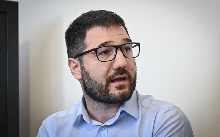 Ηλιόπουλος: Αν η κυβέρνηση δεν αλλάξει πολιτική, τα σχολεία θα γίνουν επιταχυντής της πανδημίας