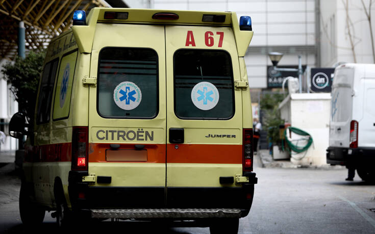 Ένας 52χρονος παρασύρθηκε και τραυματίστηκε θανάσιμα από συρμό του προαστιακού στην  Κάτω Αχαΐα