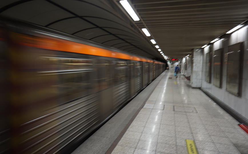 Ανοιξε ο σταθμός του Μετρό στον Κορυδαλλό που είχε κλείσει προσωρινά μετά από τηλεφώνημα για βόμβα
