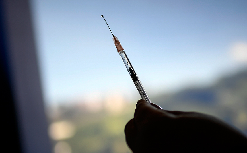 Τέταρτη δόση εμβολίου &#8211; Κορονοϊός: Ποιοι συστήνεται να την κάνουν &#8211; Νέες οδηγίες από τον ΕΟΔΥ