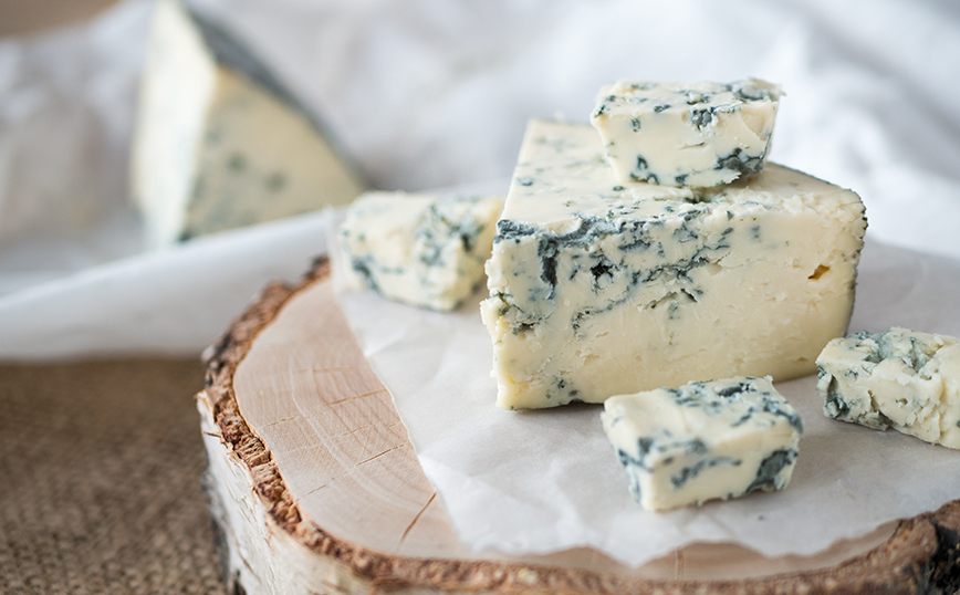 Μπλε τυρί: Είναι καλό να το εντάξετε στη διατροφή σας;