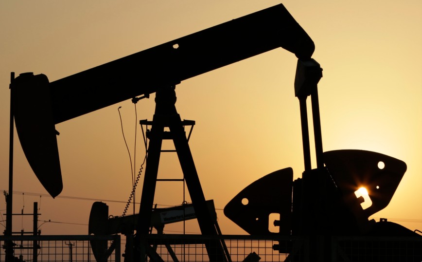 Η τιμή του αμερικανικού αργού πετρελαίου έκλεισε κάτω από 80 δολάρια το βαρέλι