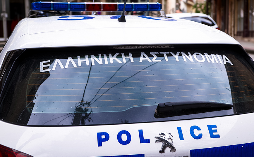 Σοκ στη Θεσσαλονίκη: Επιτέθηκε με σπαθί σαμουράι σε 47χρονο και τον έστειλε στην εντατική