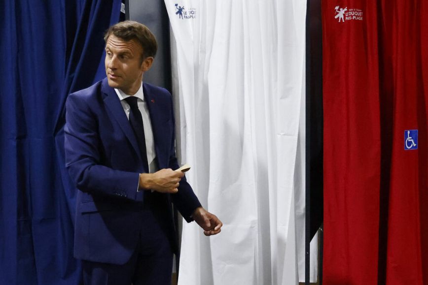 Βουλευτικές εκλογές στη Γαλλία: Οριακή νίκη για τον Μακρόν στον πρώτο γύρο