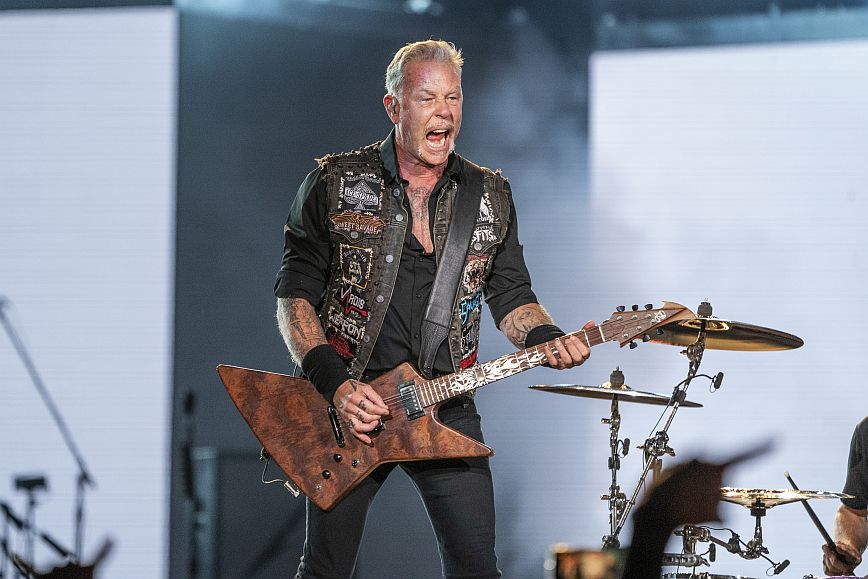 Ο τραγουδιστής των Metallica έκανε τατουάζ από τις στάχτες του Lemmy των Motorhead