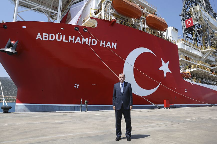 Η Τουρκία με νέα NAVTEX βγάζει το γεωτρύπανο «Αμπντουλχαμίτ Χαν» στην Ανατολική Μεσόγειο