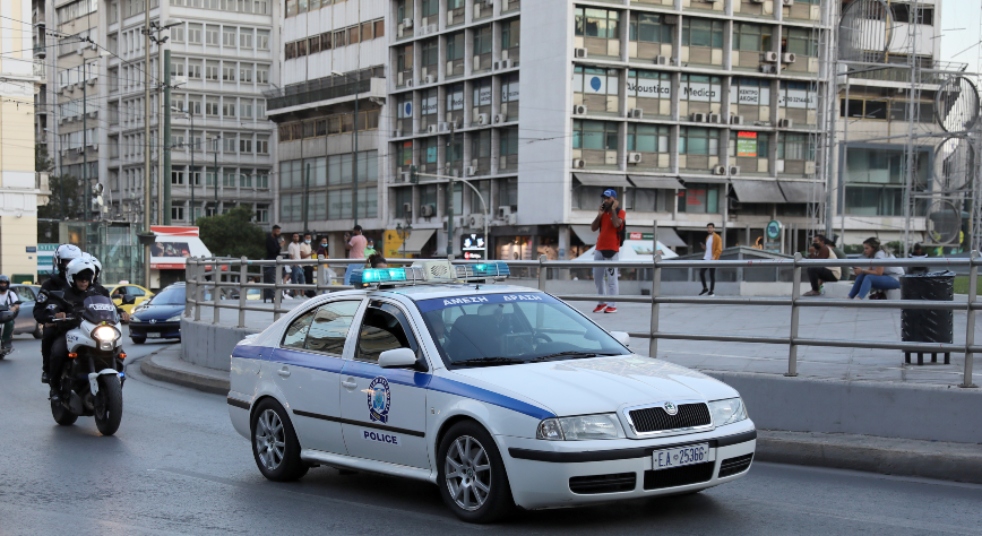 Εγκλήματα δρόμου στην Αθήνα: Χειροπέδες σε δύο συμμορίες &#8211; Ναρκωτικά, ληστείες και αρπαγές