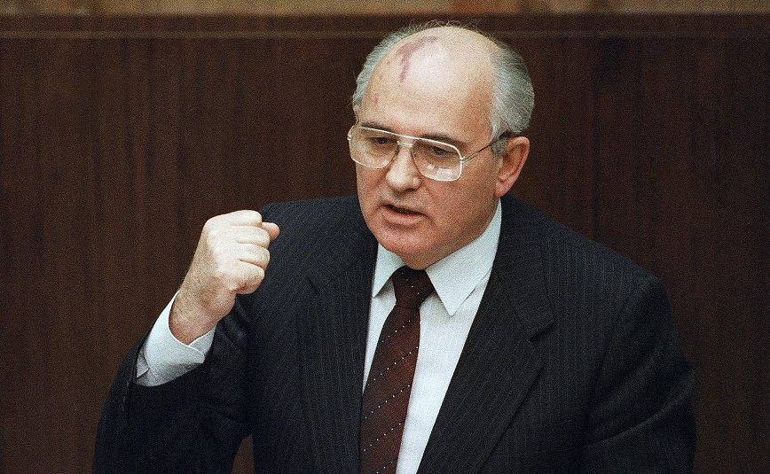 Γκορμπατσόφ: Οι σημαίες στο Βερολίνο θα κυματίζουν μεσίστιες την ημέρα της κηδείας