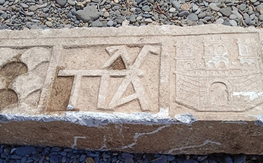 Μυτιλήνη: Νέα στοιχεία από τις ανασκαφές στο Οβριόκαστρο Λέσβου &#8211; Βρέθηκε μαρμάρινο υπέρθυρο