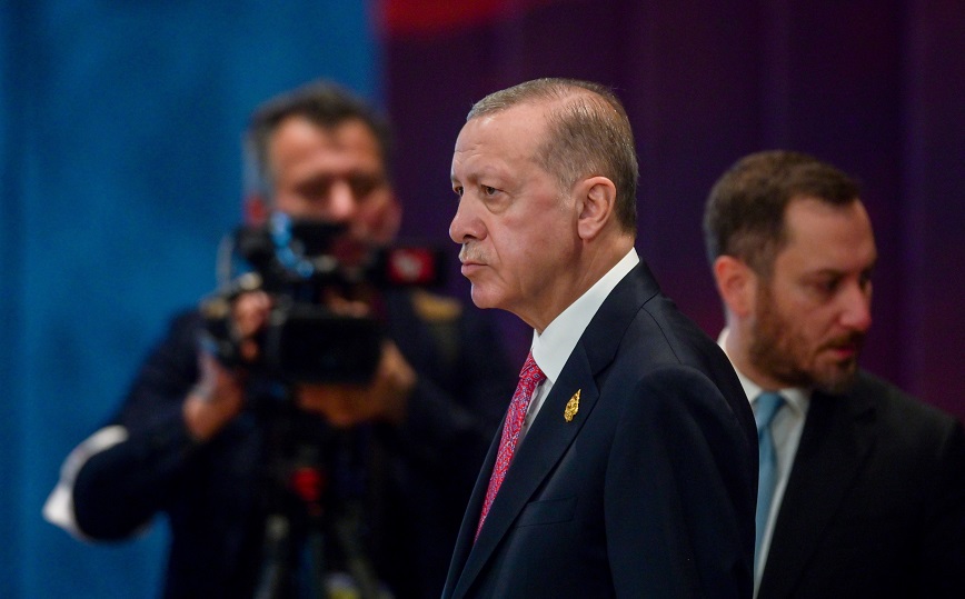 Ο Ερντογάν απειλεί με χερσαία επιχείρηση της Τουρκίας στη Συρία