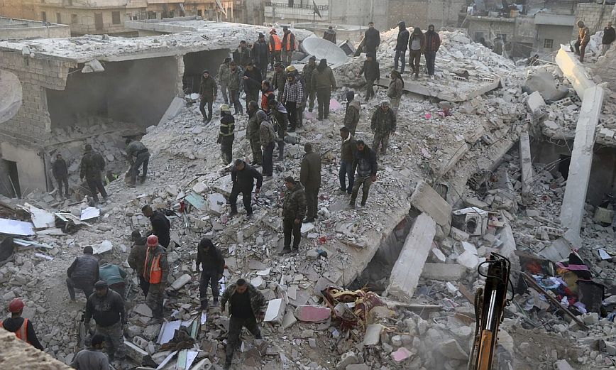 Συρία: Κτίριο κατέρρευσε στο Χαλέπι &#8211; 16 νεκροί, ανάμεσά τους παιδιά