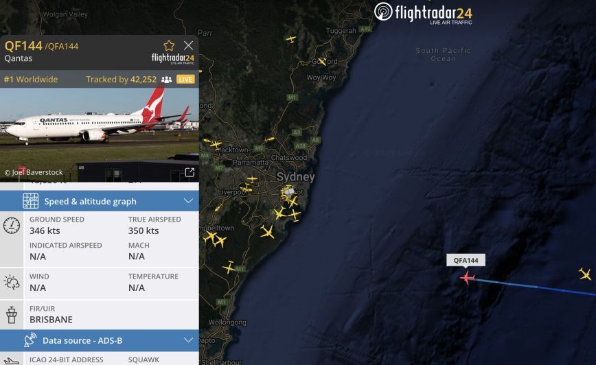 Αεροσκάφος της Qantas που εξέπεμψε σήμα κινδύνου προσγειώθηκε στο Σίδνεϊ