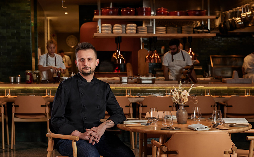 Σεισμός στην Τουρκία: Τούρκος σεφ με 2 αστέρια Μισελέν έκλεισε το εστιατόριο του και μαγειρεύει στο πολύπαθο Χατάι