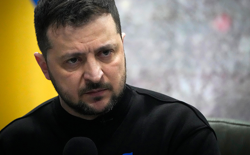 Την αποπομπή των επικεφαλής όλων των περιφερειακών κέντρων στρατολόγησης στην Ουκρανία ανακοίνωσε ο Βολοντίμιρ Ζελένσκι