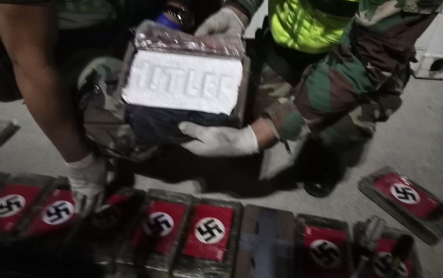 Περού: Κατασχέθηκαν 58 κιλά κοκαΐνης σε δέματα με ναζιστικά σύμβολα – Έγραφαν πάνω την λέξη Χίτλερ